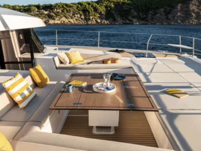 Hyr en 15 BALI 5.8 Port Cogolin 