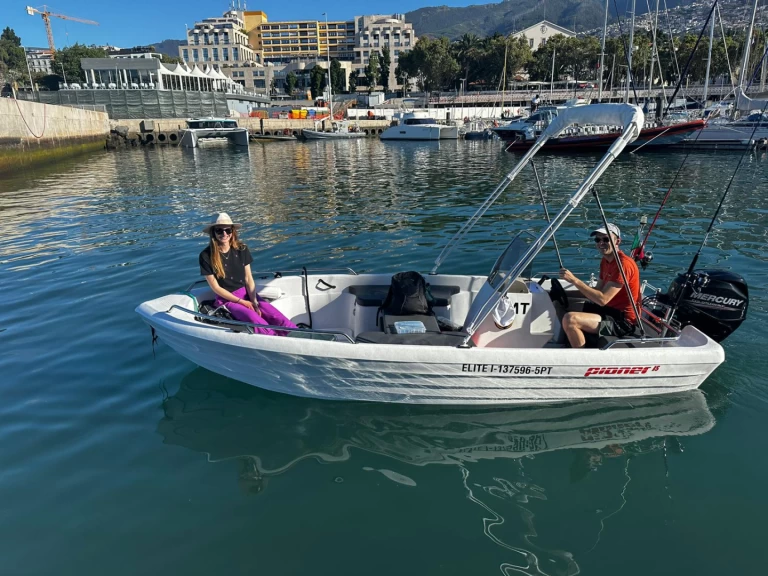Motorbåt  för uthyrning Porto do Funchal till det bästa priset 