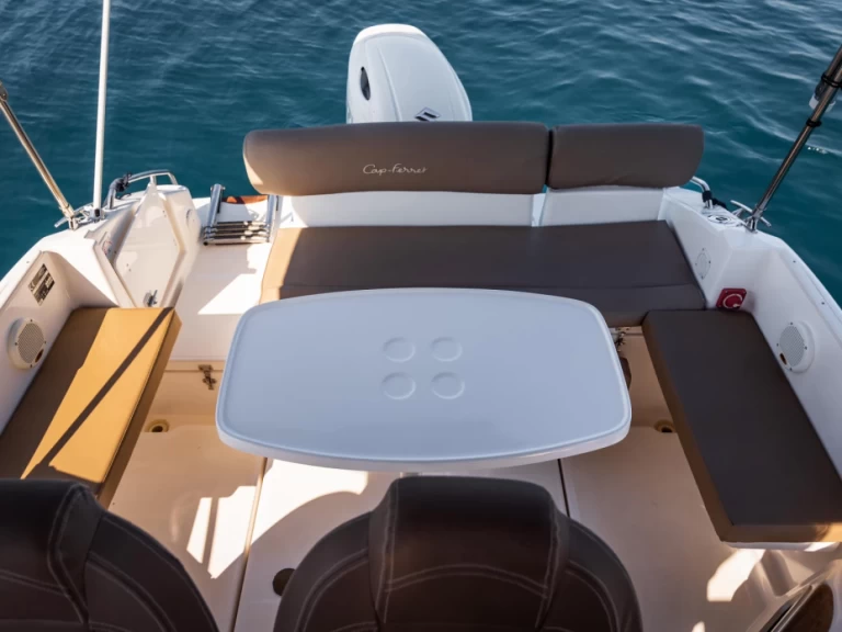 Hyra Motorbåt  med eller utan skeppare B2 Marine Port du Lavandou 