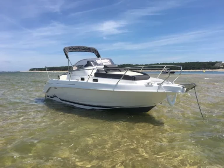 Hyr en B2 Marine Cap Ferret Port du Lavandou 