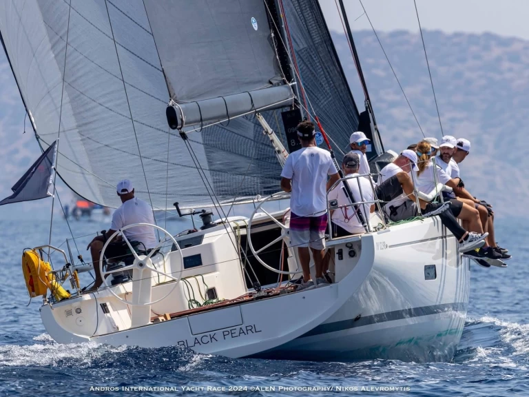 Båtuthyrning  Italia Yachts 12.98 i Piraeus på Samboat 