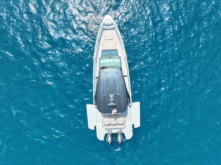 Hyr en Saxdor Saxdor 320 GTO Golfo Aranci 