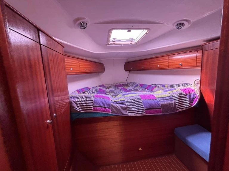 Uthyrning Segelbåt  Bavaria med en båtlicens 