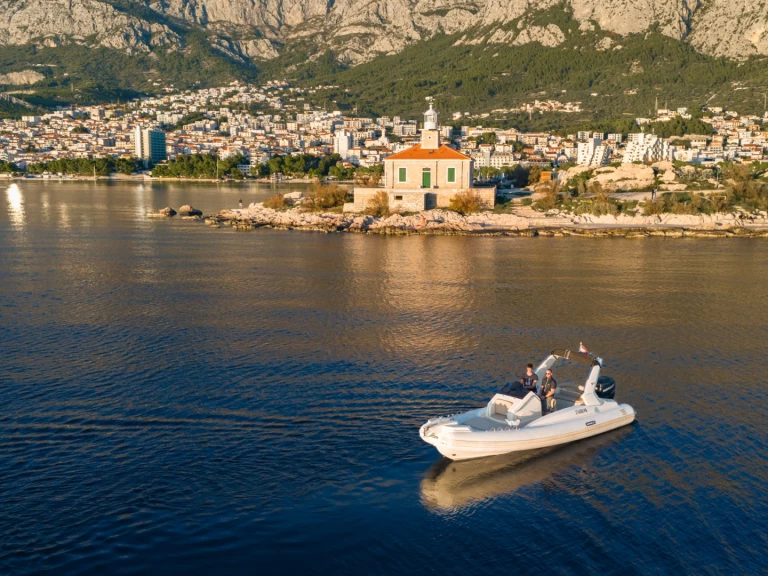 Uthyrning Motorbåt  Solemar med en båtlicens 