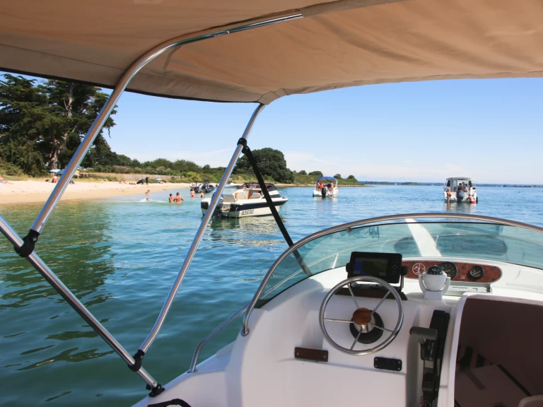 Båtuthyrning B2 Marine Cap Ferret 452 Cabin Cruiser i Arzon på Samboat 