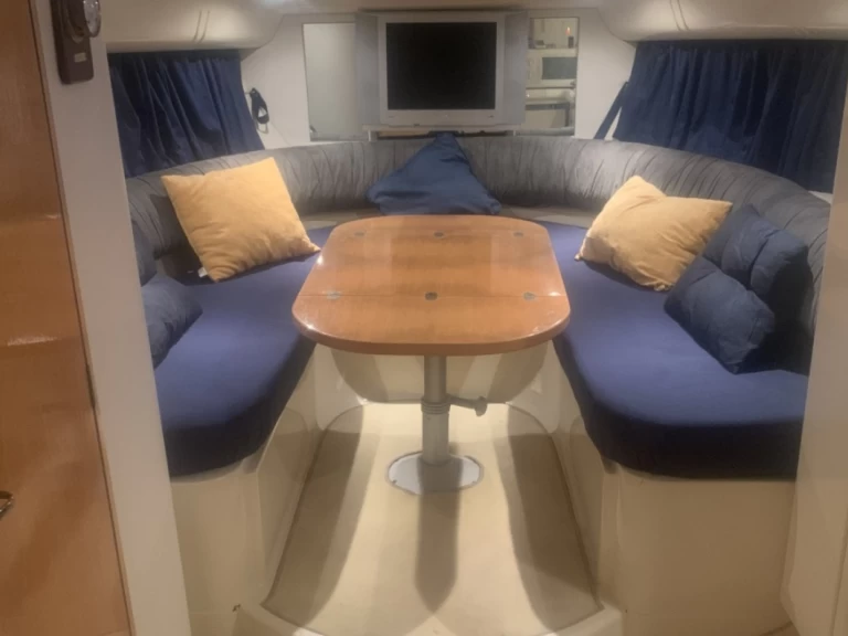 Hyra Motorbåt  med eller utan skeppare Fairline Portonovo 