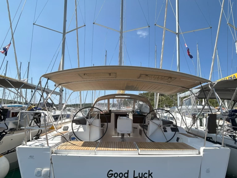 Segelbåt  för uthyrning Primošten  till det bästa priset 