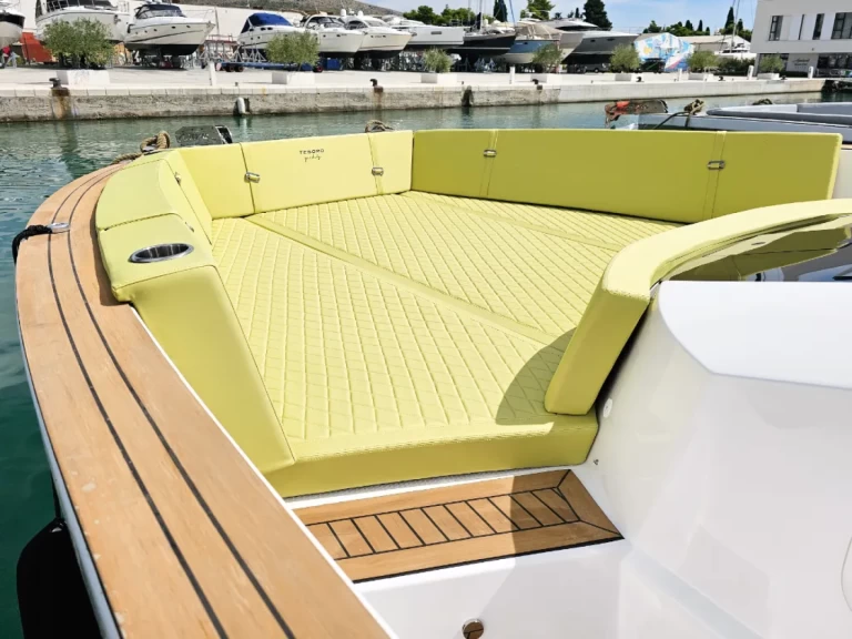 Båtuthyrning Vanguard Tesoro T40 i Donji Seget på Samboat 