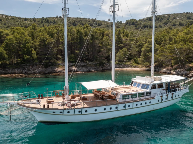 Yacht charter Kaštela billig Gideon