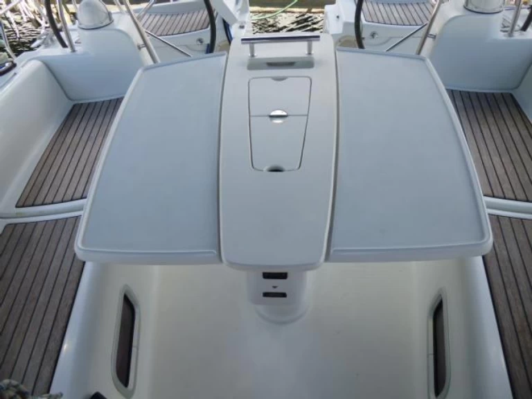 Båtuthyrning Bénéteau Oceanis 43 i Lefkáda på Samboat 