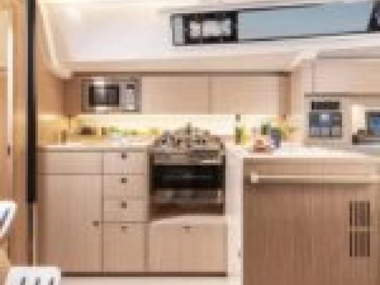 Uthyrning Segelbåt  i Marseille - Bavaria Bavaria C38