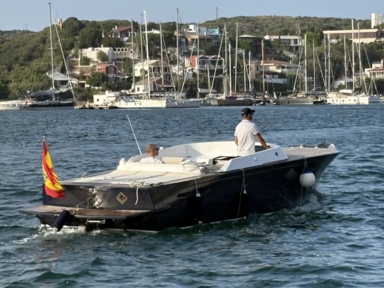 Uthyrning Motorbåt  VENTURI med en båtlicens 