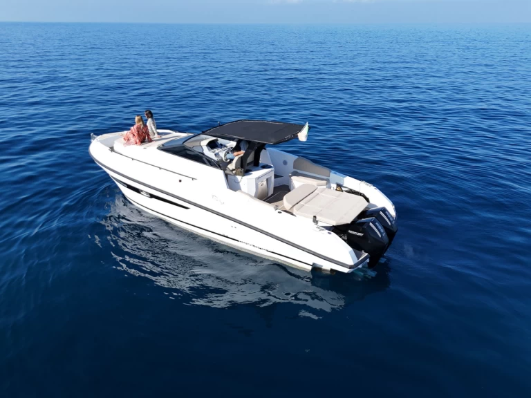 Båtuthyrning Rio Yachts Daytona 34 i Sorrento på Samboat 