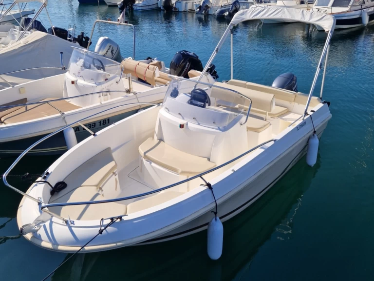 Yacht charter Saint Raphael billig cap-camarat 505 Style