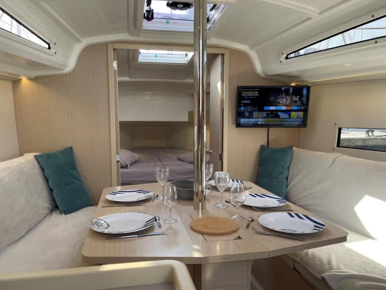 Båtuthyrning Bénéteau Oceanis 30.1 i Les Sables-d'Olonne på Samboat 