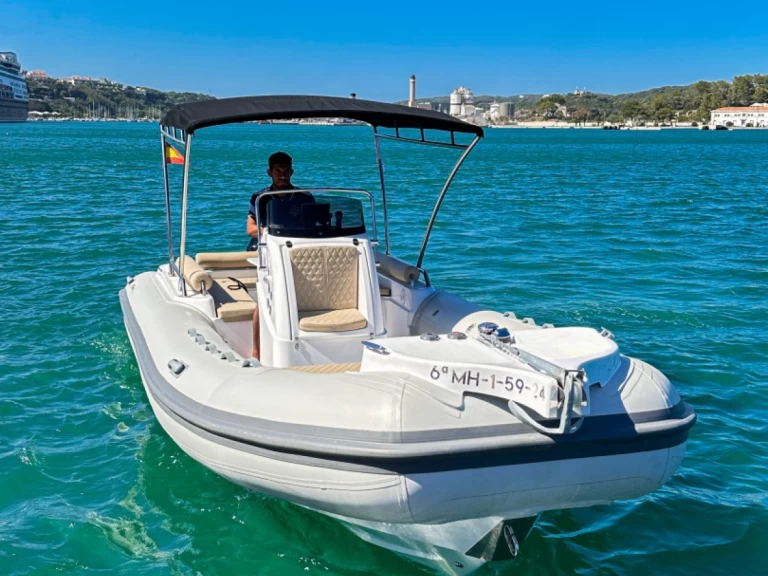 Uthyrning RIB i Mahon - Tarpon Luxe 790