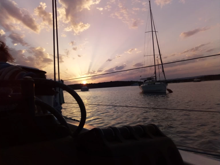 Elan Elan 410 Performance charter bareboat eller skeppad i Marina Baotić