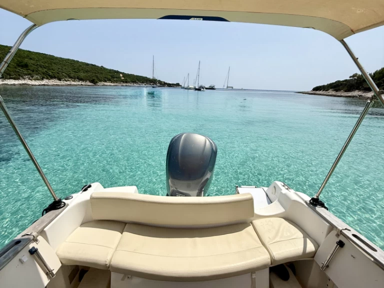 Yacht charter Mali Lošinj billig Cap Camarat 7.5 WA