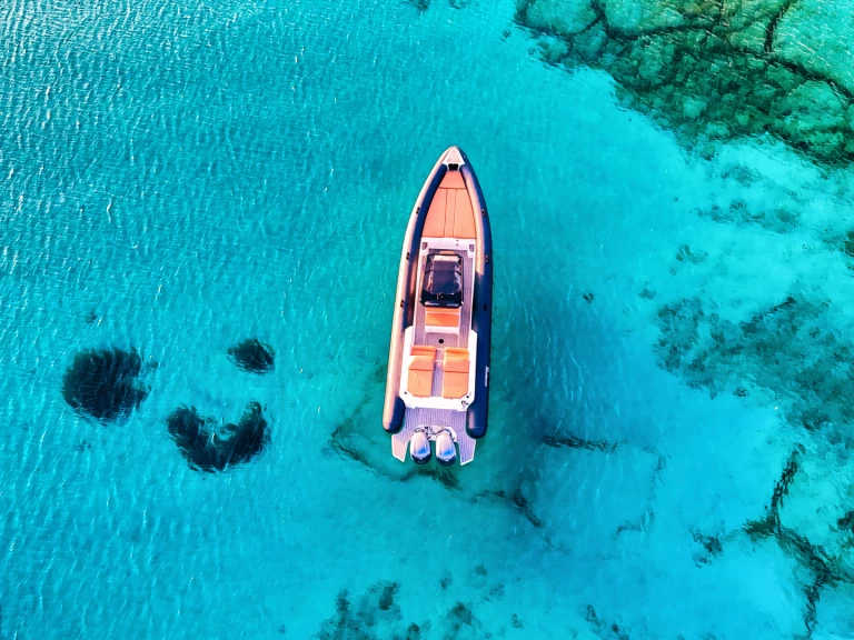 Båtuthyrning Seafighter Shadow 36 i Ornós på Samboat 