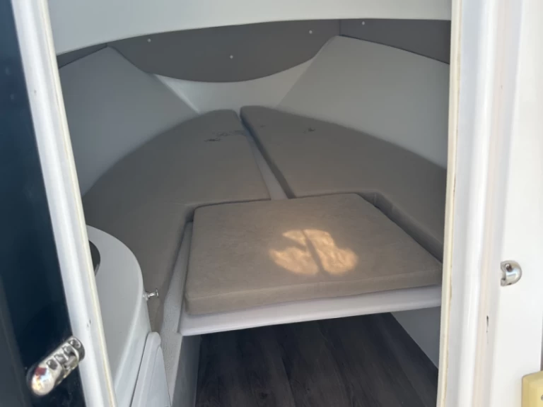 Albatros WA 6,06 charter bareboat eller skeppad i Porto Cesareo