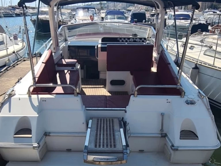 Yacht charter Ponza billig Fiart 32 Genius