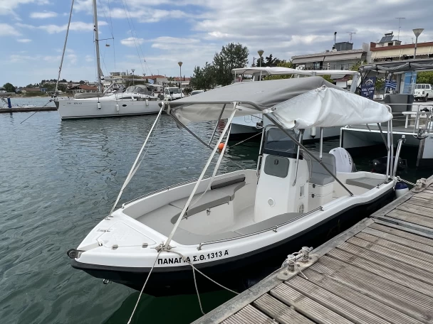 Motorbåt  för uthyrning Néa Moudhaniá till det bästa priset 