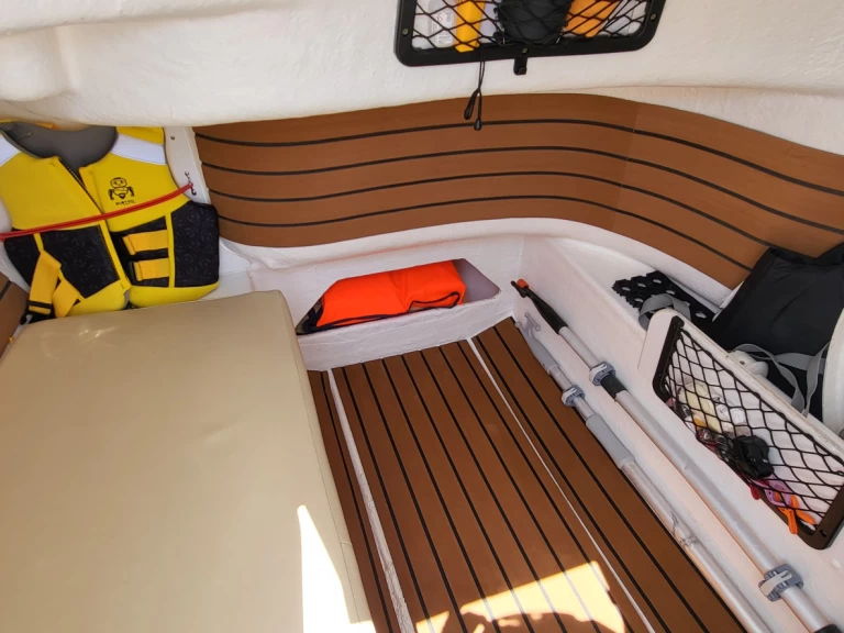 Hyra Motorbåt  med eller utan skeppare B2 Marine Annecy 