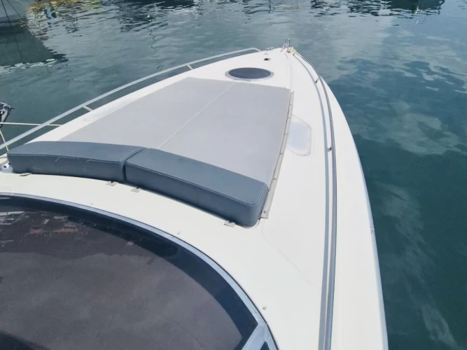 Hyr en Cranchi Endurance 35 Genova 