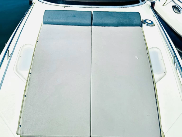 Yacht charter Genova billig Endurance 35