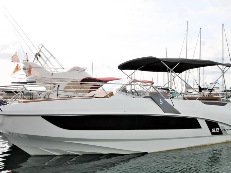 Yacht charter Valencia billig Flyer 8.8 SUNdeck