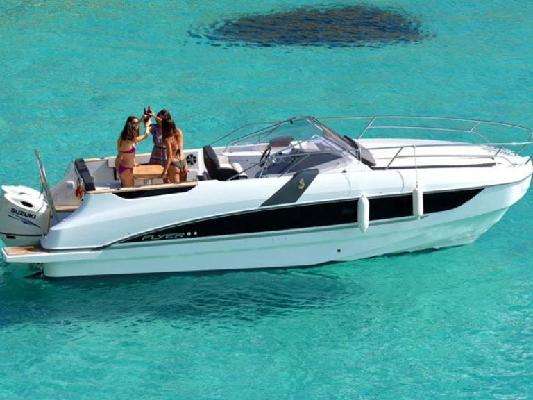 Bénéteau Flyer 8.8 SUNdeck charter bareboat eller skeppad i Valencia