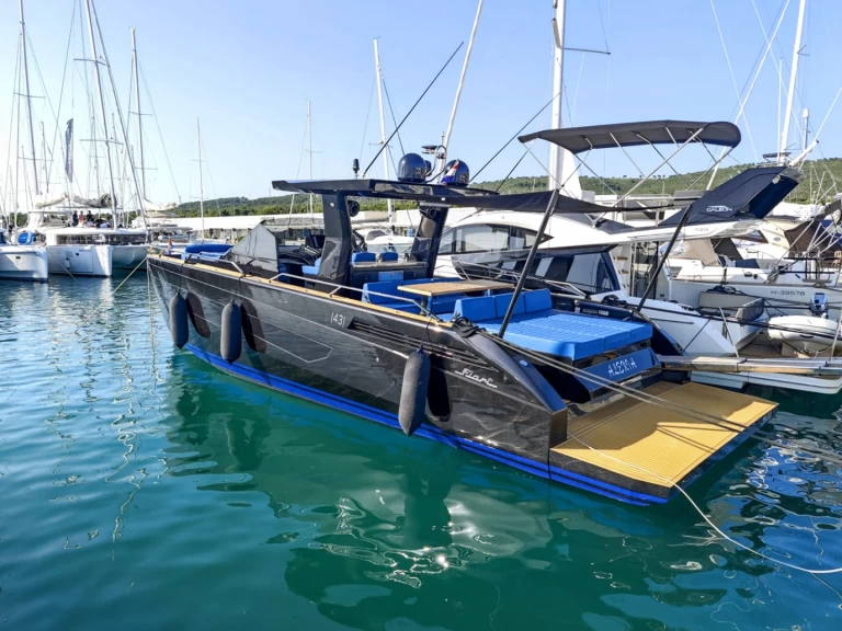 Yacht charter Sukošan billig Fiart Seawalker 43