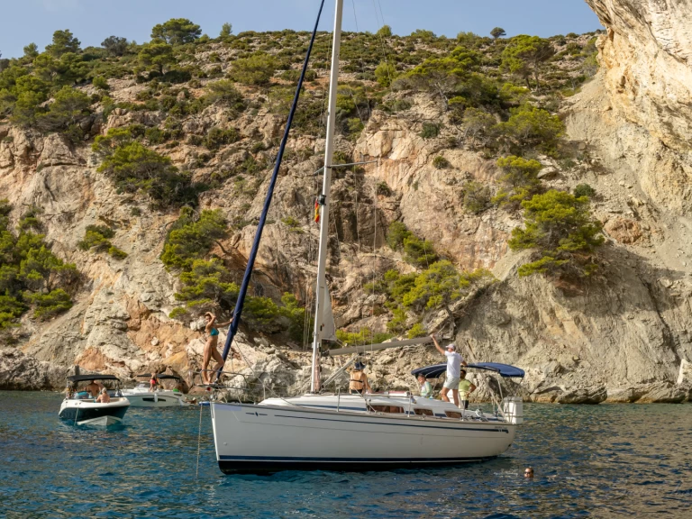 Uthyrning Segelbåt  i Port d'Andratx - Bavaria Bavaria 32 Cruiser