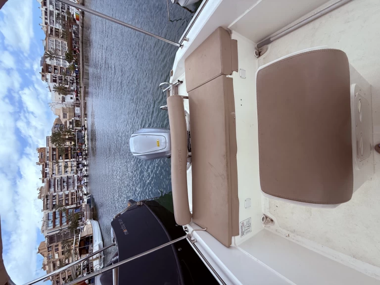 Hyra Motorbåt  med eller utan skeppare Kolmarine Port d'Alcudia 