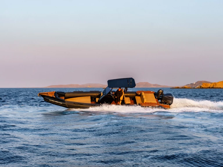 Marvel G2 960 charter bareboat eller skeppad i Ornós