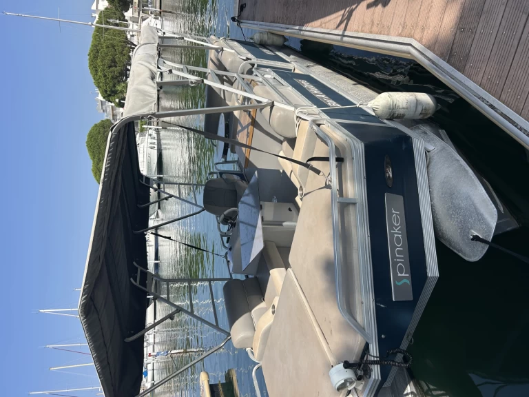 Hyra Motorbåt  med eller utan skeppare Selva Port-Camargue 