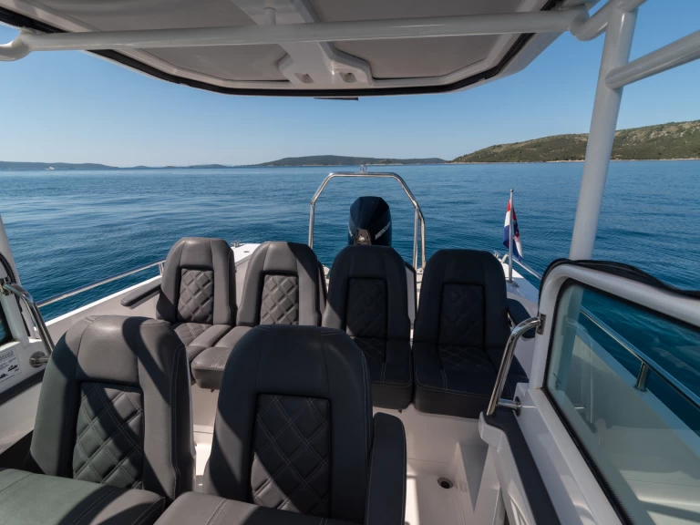 Hyr en Axopar Axopar 28 T-Top Split  