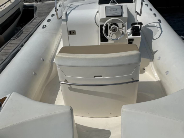 Hyr en Capelli Tempest 1000 CC Porto-Vecchio 