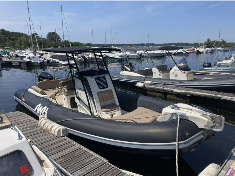 Hyra RIB med eller utan skeppare Bwa Sanguinet 