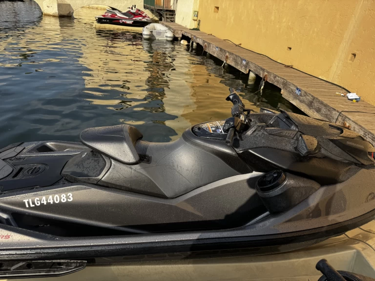 Hyra Jet ski med eller utan skeppare Sea-Doo Port Grimaud 