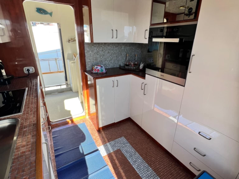 Hyr en Falcon falcon 80 Porto di Salerno 