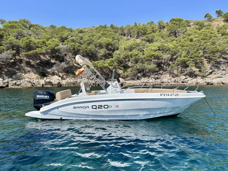 Barqa Q20 charter bareboat eller skeppad i Roses