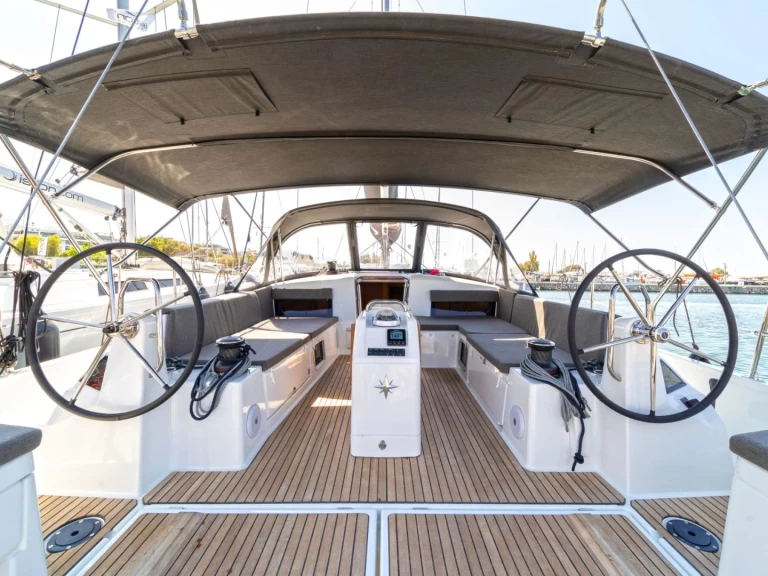 Yacht charter Agios Nikolaos billig Sun Odyssey 490