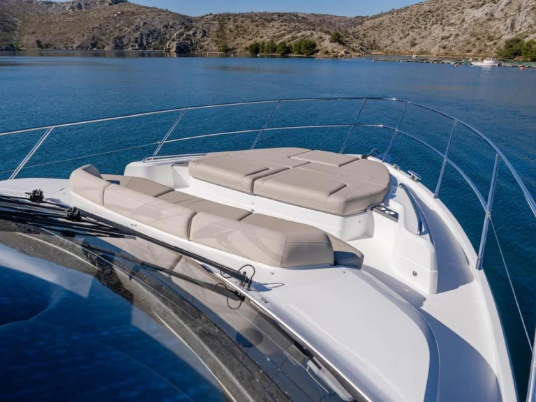 Hyr en Princess F55 Antibes 