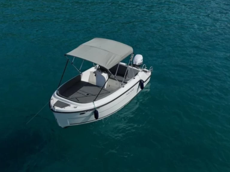 Båtuthyrning FEMIS AQUA24 515 i Alicante på Samboat 