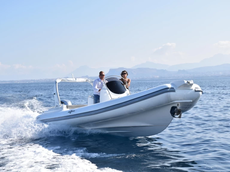 RIB för uthyrning Palermo till det bästa priset 