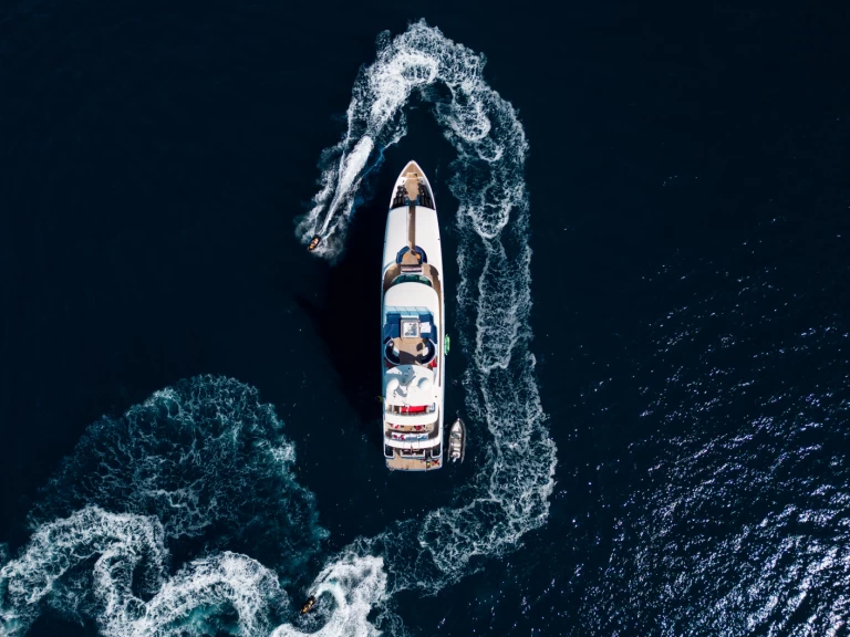 Concept-Marine Custom tri-deck 42 Metre charter bareboat eller skeppad i Cannes