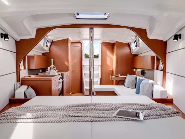 Båtuthyrning Bénéteau Oceanis 38 i Procida på Samboat 