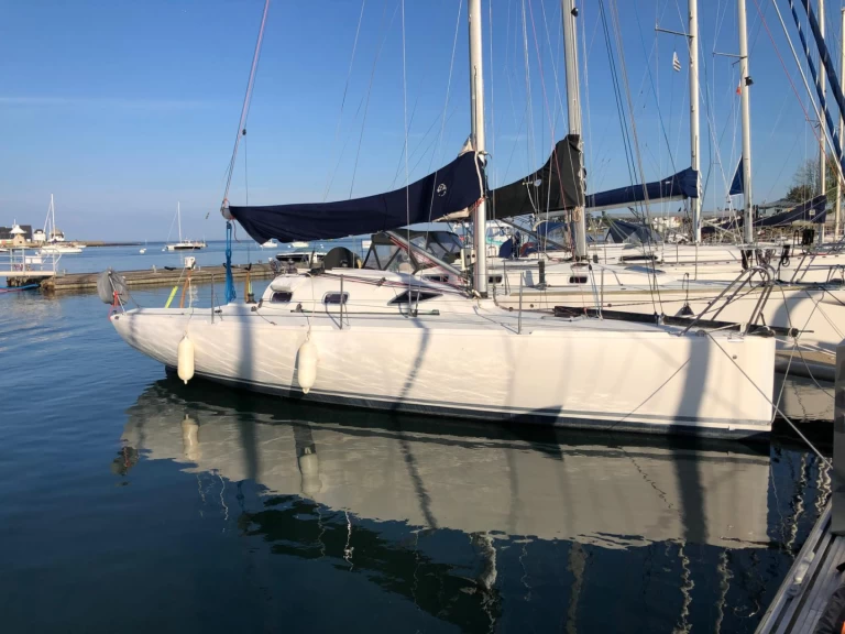 Uthyrning Segelbåt  Pogo Structures med en båtlicens 