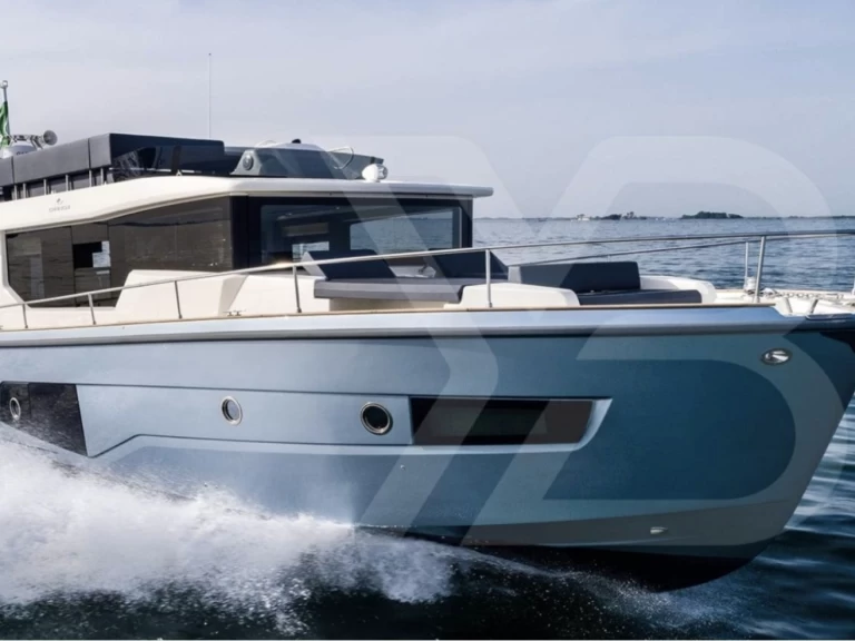 Båtuthyrning Cranchi Eco Trawler Long Distance 43 i Marina de Portimão på Samboat 